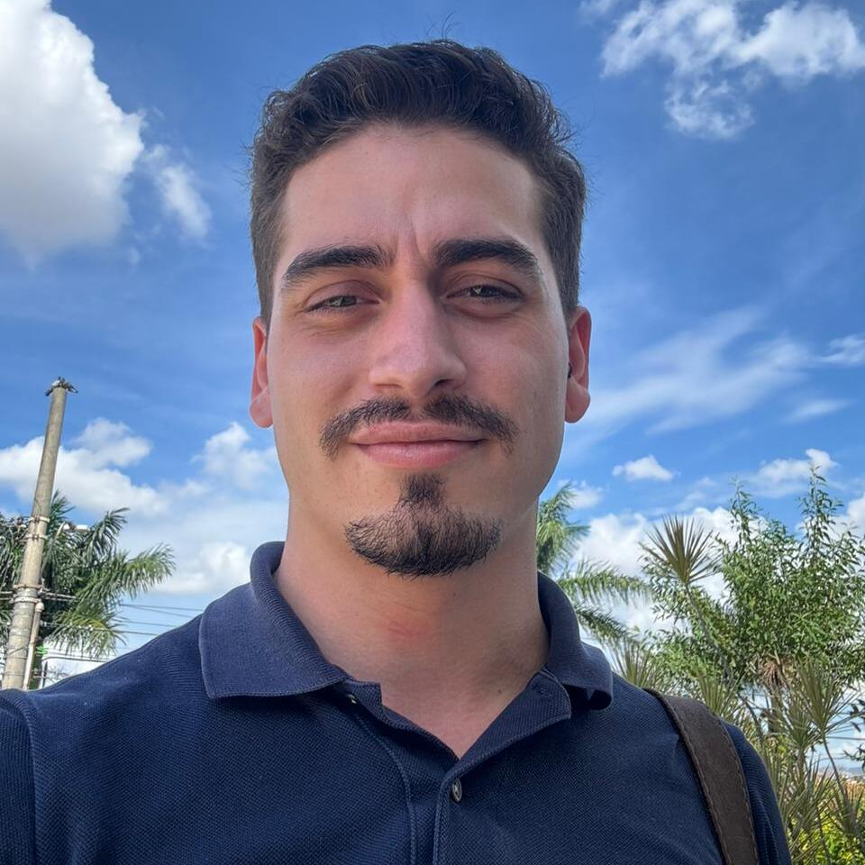 Dr. Carlos Felipe
